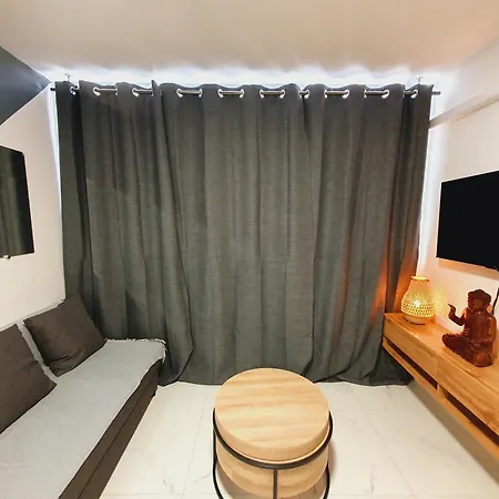 Apartment T2 Magellan Centre-ville - Clim Wifi Terrasse - Rossiconciergerie - Linge Inclus La Grande-Motte